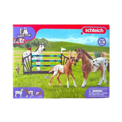 Schleich Horse Club 42433 Lisas Turnier-Training: Pferde-Spielset mit Stute, Fohlen und Hindernis, geeignet für Kinder von 5 bis 12 Jahren